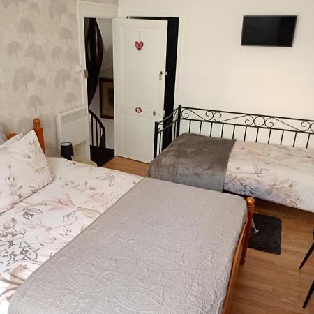 Maison Lapeyriere Le Dorat Bagian luar foto