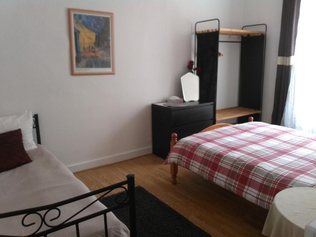 Maison Lapeyriere Le Dorat Bagian luar foto