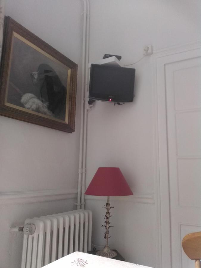 Maison Lapeyriere Le Dorat Bagian luar foto