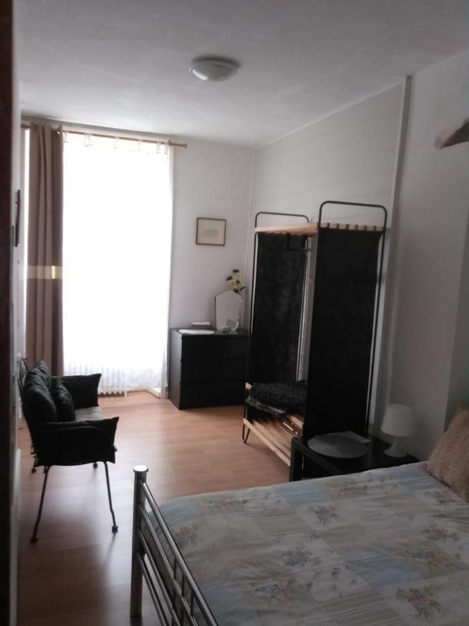 Maison Lapeyriere Le Dorat Bagian luar foto